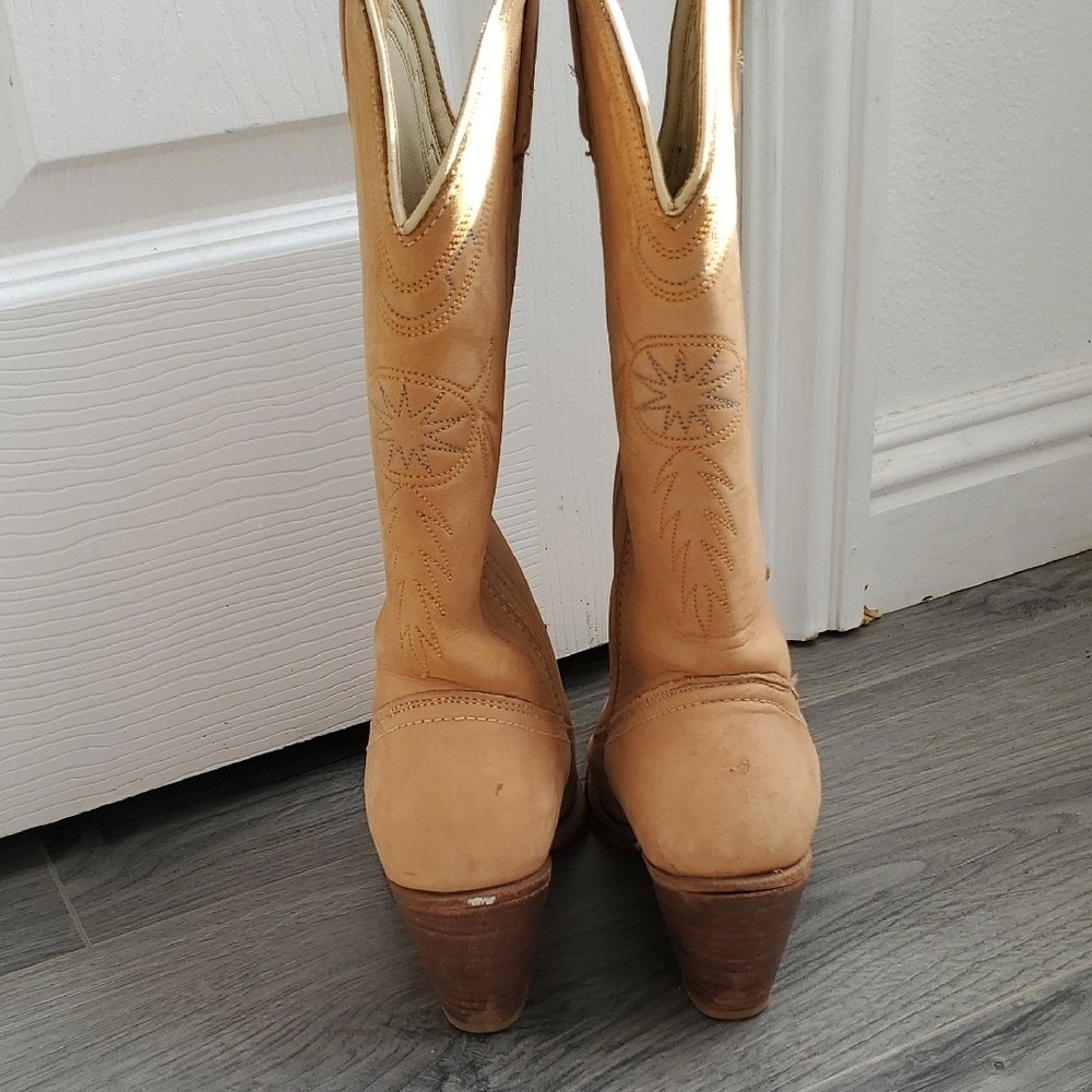 ACME Tan Heeled Boots (SIZE 6M) BOHO/Western/RETRO/Shabby Chic/Summer Vibes - Picture 6 of 11